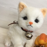 《ハロウィン🎃SALE》ホワイトマンチカン子猫ニャンコぬいぐるみ　再販不可
