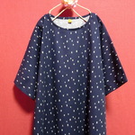 しずくドット模様 ふんわりワンピース 紺