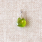 🌺女神ペレの涙🌺　ペリドット　パワーストーンブペンダントヘッド