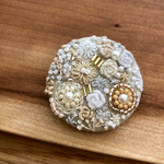 ビーズ刺繍（ヘアゴム/ブローチ）