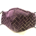 SALE!  秋カラー　上質ジャガード　落ち着いた紫にゴールド檜垣模様　和柄　立体型マスク　通年タイプ　ノーズワイヤー　インナーポケット有り　Lサイズ　レディース　メンズ小　中高生