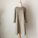 『SALE』ラグランスリーブの小花柄ワンピース