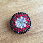 刺繍 ビーズ  ブローチ