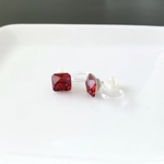 スワロフスキー＊スカーレット　スクエアイヤリング