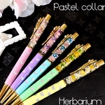 【数量限定★名入れ可】ハーバリウムボールペン　パステルカラー　秋冬を彩る　ゴールド金具　ハート型リボン花柄クリップ付　替芯1本付
