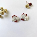 【ハレノヒ】ビーズ刺繍　ビーズピアス　刺繍　刺しゅう　ビーズ刺しゅう　刺しゅうイヤリング　赤　白