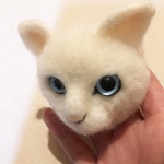 白猫　リアル　ブローチ　バッグチャーム　羊毛フェルト　猫