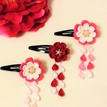 新作！！かわいい小花の垂付きパッチン 赤