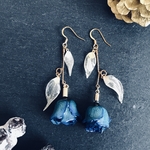 蕾花姫(ブルー)ピアス/イヤリング  リーフ＆リーフ　サイズL 本物の薔薇のアクセサリー