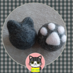 猫おもちゃ２個セット🐈猫耳&肉球🐾鈴入り