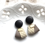大人上品＊ブラックとグレー系本革タッセルのピアス/イヤリング