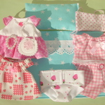 はなちゃん10点＋おまけ●お洋服２枚.パジャマ.おむつ.マスク.お布団など