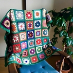 【送料込み】手編み花柄ブランケット"bright green"