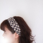 北欧風*アンティークな花柄　ブラックゆるターバン　ヘアバンド　アクセントに