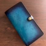 NEW！手染め/グラデーションレザー/iPhoneケース 11Pro max/スマホケース/ブルー/ブラック/アンティーク風/ハンドメイド/パティーヌ/手帳型/革小物/レザーケース/