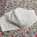 ベージュのレース　マスク　