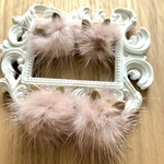 お値下げ❤ 【new！】かわいい❤️ネコ耳　ねこ耳　ネコ耳チャーム　くすみピンク　ミンクファー　ミニファー　チャーム　1ペア