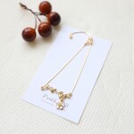 イスラエルのアネッタ～リーフAと白い小花（勿忘草）♡華奢なチェーンブレスレット♪