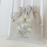 【送料無料】刺繍入り巾着袋　カモミール