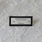 再販5♡2mm♡極小‼︎ white opal スクエア スワロフスキーの樹脂ピアス