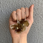 オリーブマーブルフラワーピアス