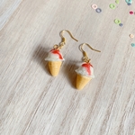 いちごソースバニラピアス
