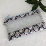 リバティフラットポーチ(マスクポーチ)  ピーコックスオブグランサムホール