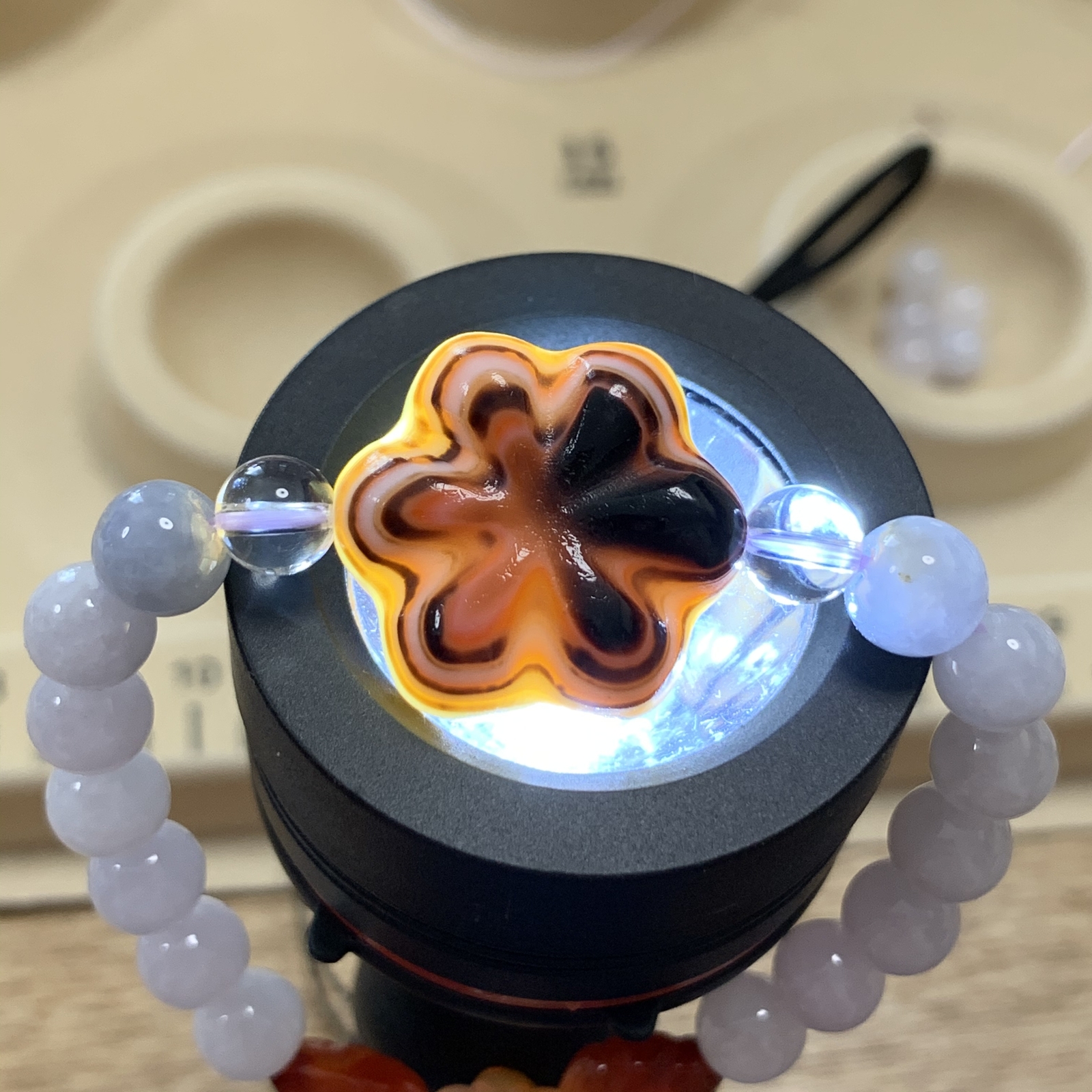 蓮花羊眼天珠 ラベンダー翡翠 ブレスレット（馬蹄痕あり