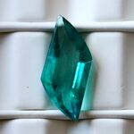 天然石＊ブルーフローライト　ファンシー型　ルース　8.9 ct 