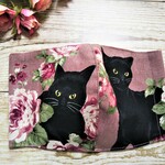 立体マスク　猫柄　黒猫と薔薇　ピンク　大人用　大きめ