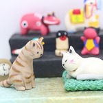 民芸品のある部屋・猫と共に。