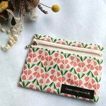 スモーキーピンクの花咲く庭ティッシュポーチ
