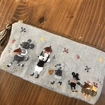 木の実拾いのネズミさん刺繍ファスナーポーチ♪