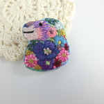 刺繍ブローチ　花ライオン　紫