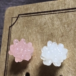 SALE 新作 金平糖の樹脂ピアス 桃色×白　ハロウィン