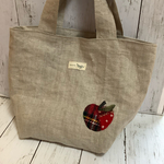アップリケと刺繍のトートバッグ