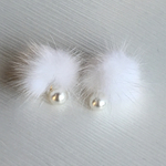 ふわふわ☆ミンクファー樹脂ピアス　ホワイト