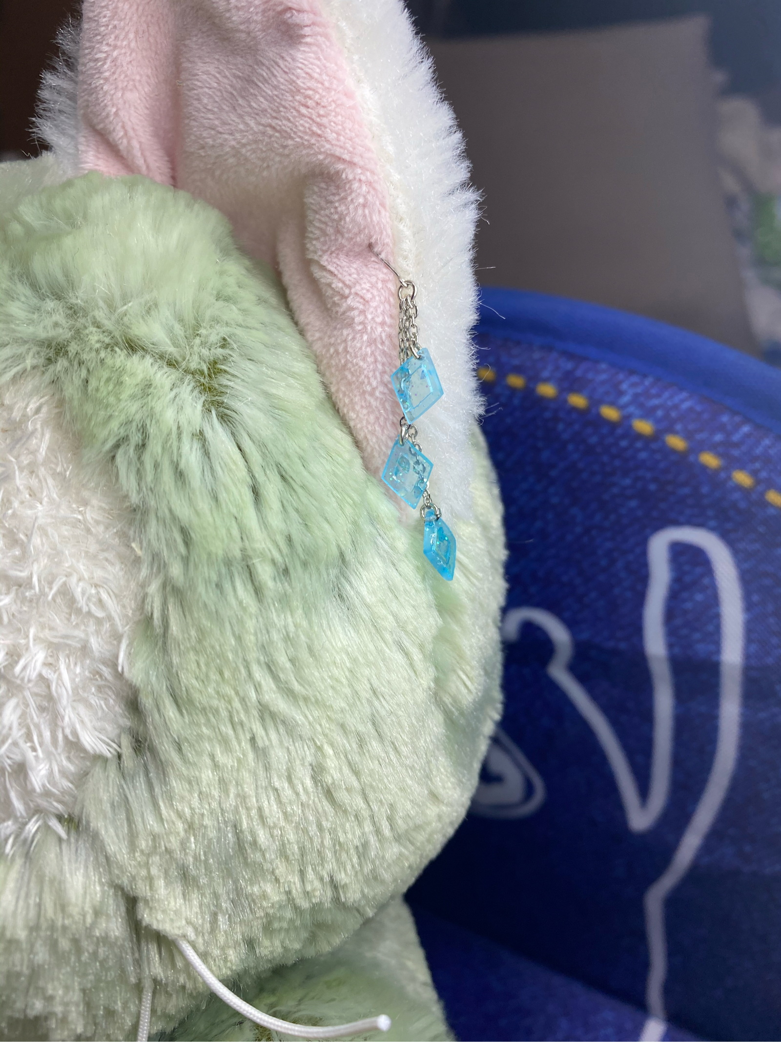 ハンドメイドぬいぐるみ・ピアスの子 Part 1] How to Embroider Cotton DollS and Create Gradient