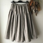 ふんわりタックスカート　起毛コットンウール　オークベージュ
