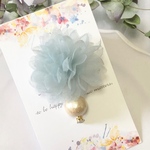 水色のお花とパールのポニーフック