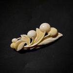 訳あり 鯨歯 さくらんぼ ブローチ
