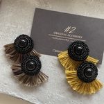 New collar round fringe