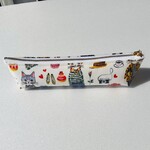 ステキ💖ファッションねこ柄😽　マチありラミネートペンケース