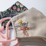 お花のマスク二枚セット(刺繍＆花柄)