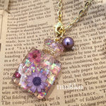 《人気作品》お花畑の香水瓶♡レジン バッグチャーム