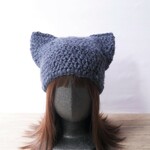 ふわっと軽いモヘアの猫耳ニット帽＊ネイビー＊