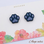 黒猫にくきゅうピアス