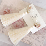 ❁﻿𝓌𝒽𝒾𝓉𝑒ロングタッセルピアス❁﻿