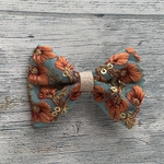 お花の刺繍リボンヘアクリップ