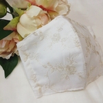 【新作💖】冬におすすめ　レースマスク　バラ柄　アイボリー　綿麻刺繍　花柄マスク　マスク　冬　レース　冬マスク　おしゃれマスク　冬用マスク　結婚式　成人式　卒業式　バレンタイン　プレゼント      